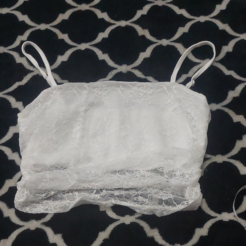 NWOT shein white Lace Women's cropped Top Medium